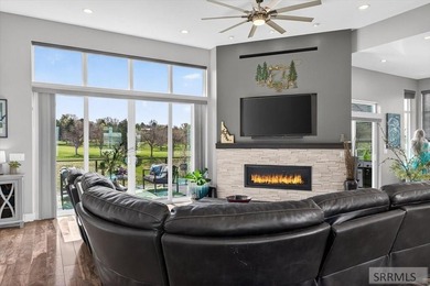 Rare newer-build contemporary masterpiece on Hole 8 of Highland - photo 7