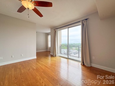 Welcome to your urban oasis on the top floor of this highly - photo 10