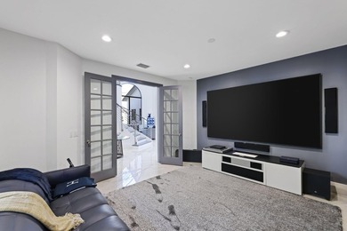 Fully renovated Mizner Country Club estate with sweeping golf - photo 15