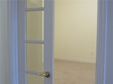 Wonderful Garden/Patio home located in desirable Kings Crossing