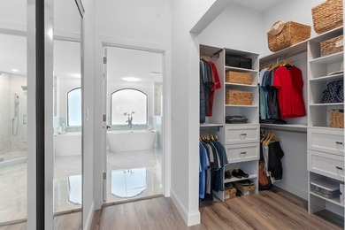 Welcome to this exceptional waterfront single-family residence - photo 20
