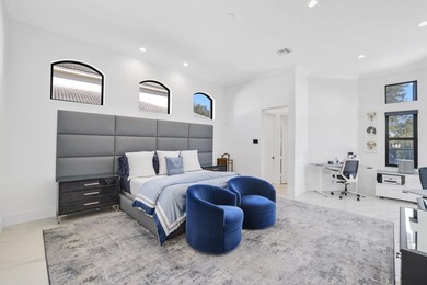 Fully renovated Mizner Country Club estate with sweeping golf - photo 20