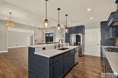 Designed for both sophisticated entertaining and comfortable - photo 2