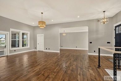 Designed for both sophisticated entertaining and comfortable - photo 3
