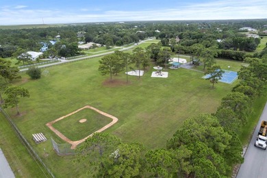 Welcome to this exceptional waterfront single-family residence - photo 41