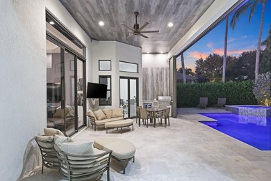 Fully renovated Mizner Country Club estate with sweeping golf - photo 42