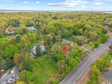 Rare opportunity to acquire a 1.2-acre (50,530 sq ft) property - photo 2