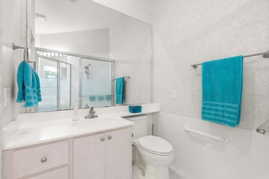 Welcome home to this meticulously maintained, newly painted - photo 24
