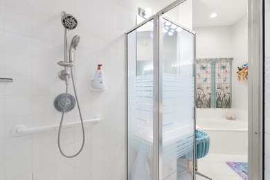 Welcome home to this meticulously maintained, newly painted - photo 27