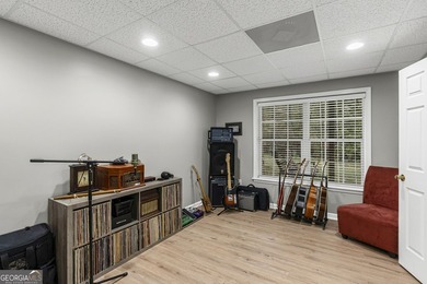 FANTASTIC TRADITIONAL HOME IN SOUGHT AFTER LAKE REDWINE - photo 33