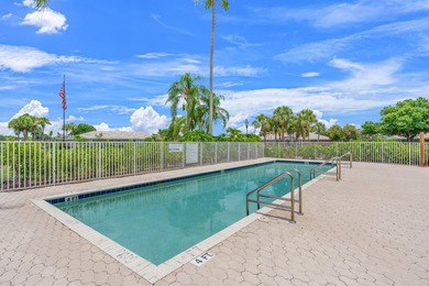 Welcome home to this meticulously maintained, newly painted - photo 50