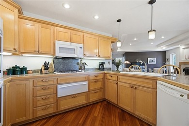 Custom built & lovingly maintained by its original owner, this - photo 11