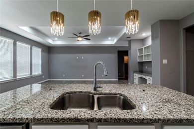 Gorgeous 3 bedroom/2 bathroom corner lot home with many upgrades - photo 11