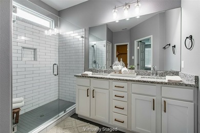 Gorgeous 3 bedroom/2 bathroom corner lot home with many upgrades - photo 19