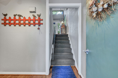 Beautifully Updated Townhouse - photo 4