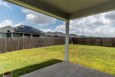 Gorgeous 3 bedroom/2 bathroom corner lot home with many upgrades - photo 30