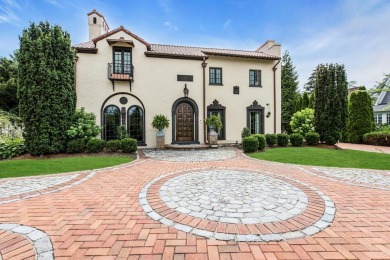 Lake Home For Sale in Brightwaters, New York