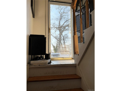 Welcome to this beautifully maintained single-dwelling home - photo 11