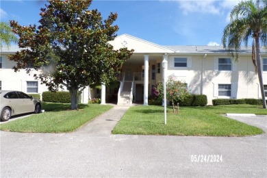 Lake Condo For Sale in Vero Beach, Florida