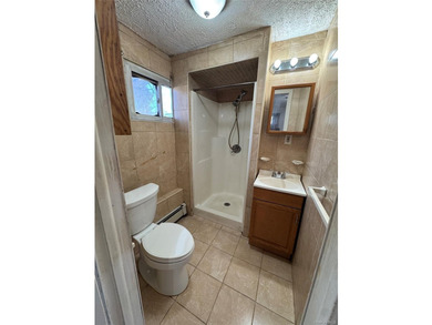 Welcome to this beautifully maintained single-dwelling home - photo 15
