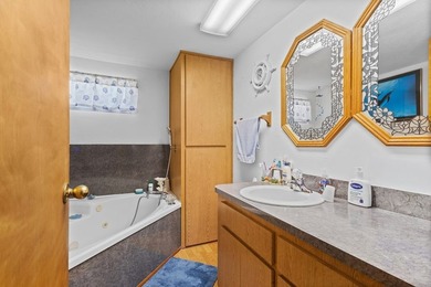Welcome to your perfect coastal retreat in the laid-back fishing - photo 18