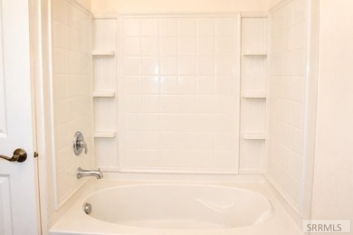 Welcome to this charming 2 bedroom, 1 bathroom home full of - photo 8
