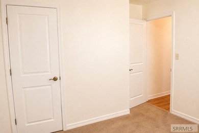 Welcome to this charming 2 bedroom, 1 bathroom home full of - photo 10