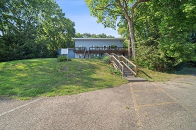 Lake Home For Sale in Henry, Illinois