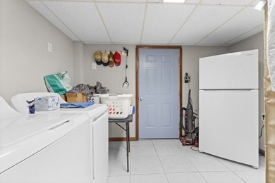 Welcome to your perfect coastal retreat in the laid-back fishing - photo 27