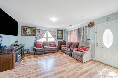Welcome to this beautifully updated 4-bedroom, 1.5-bath Cape set - photo 8