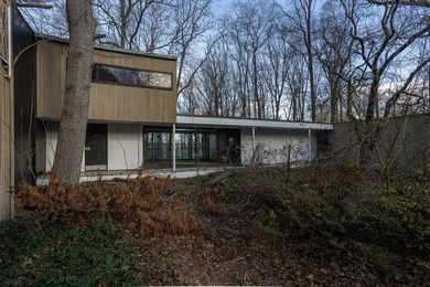 Rare and Remarkable Waterfront Offering on Centre Island An - photo 5