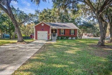 Lake Home For Sale in Saint Helena Island, South Carolina