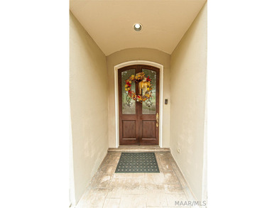 Step into the timeless elegance of this French Provincial - photo 3