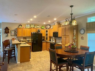 LAKEFRONT Totally Furnished BEAUTY is this 3BR.2-bath,1800 sf - photo 6