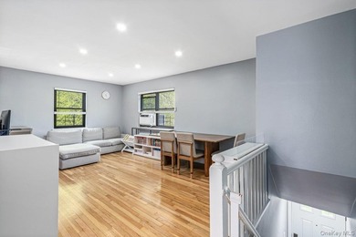 Corner 2 Bedrooms Garden Apt, Living Rm, Full Bath, Extra Window - photo 5