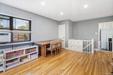 Corner 2 Bedrooms Garden Apt, Living Rm, Full Bath, Extra Window - photo 7