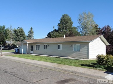 Hard to find 1-level home with a great-room for the - photo 1