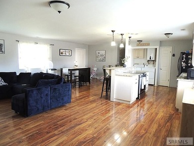 Hard to find 1-level home with a great-room for the - photo 3