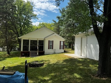 Turn-Key Vacation Retreat in Rock River Leisure Estates! Escape - photo 23