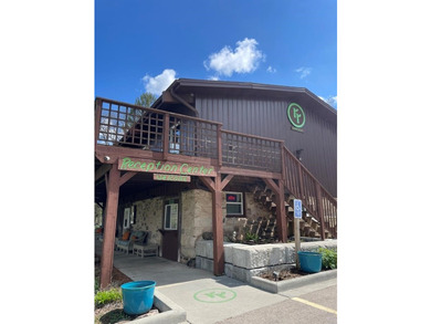 Turn-Key Vacation Retreat in Rock River Leisure Estates! Escape - photo 32