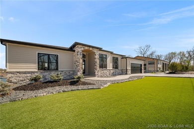 Exceptional Lake of the Ozarks retreat offering luxury - photo 4
