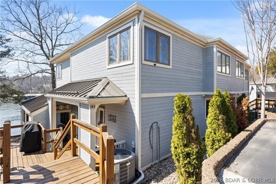 Experience tranquil lakeside living in this luxurious 3BR/3BA - photo 4