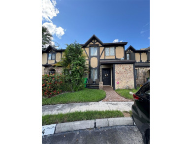 (private lake, pond, creek) Townhome/Townhouse For Sale in Sunrise Florida