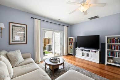This well-maintained 2-bedroom, 2.5-bath townhome has been - photo 5