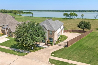 Lake Ray Hubbard Home Sale Pending in Garland Texas