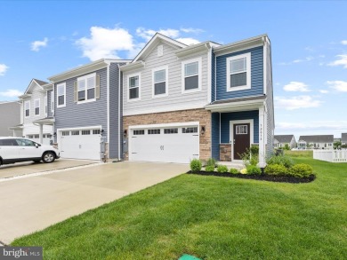 (private lake, pond, coastal) Townhome/Townhouse For Sale in Millville Delaware