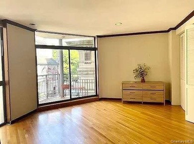 This beautiful 2-bedroom, 2-bath residence is ideally situated - photo 8
