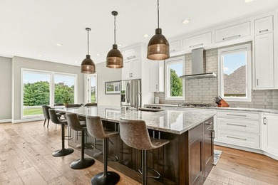 Some homes are new. This one is better. Lovingly maintained and - photo 25