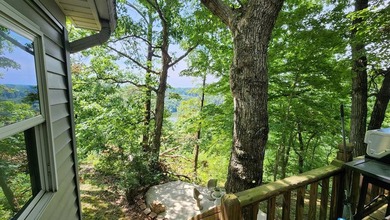 Lakeview home! Split floor 3 bed 2 bath home, offers 1680 sq ft - photo 25
