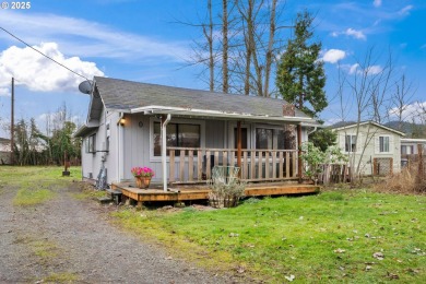 Lake Home For Sale in Dexter, Oregon